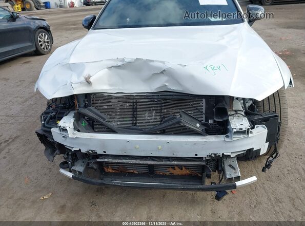 7JRH60FHXRG316428 2024 VOLVO S60 RECHARGE PLUG-IN HYBRID White Widok z przodu
