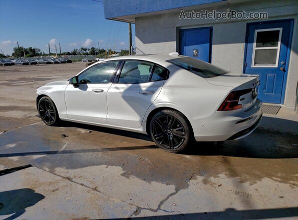 7JRL12FH8RG306775 2024 VOLVO S60 White 