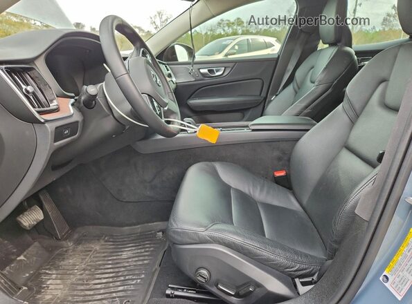 7JRL12FL0RG315121 2024 VOLVO S60 Gray Вид салону спереду