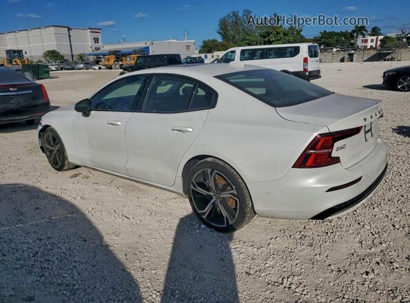 7JRL12FL8RG310457 2024 VOLVO S60 Белый Задняя левая четверть