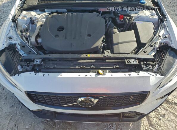 7JRL12FL8RG310457 2024 VOLVO S60 Белый Вид задней части салона