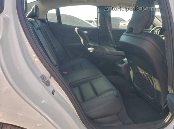 7JRL12FL8RG310457 2024 VOLVO S60 Белый Вид задних сидений
