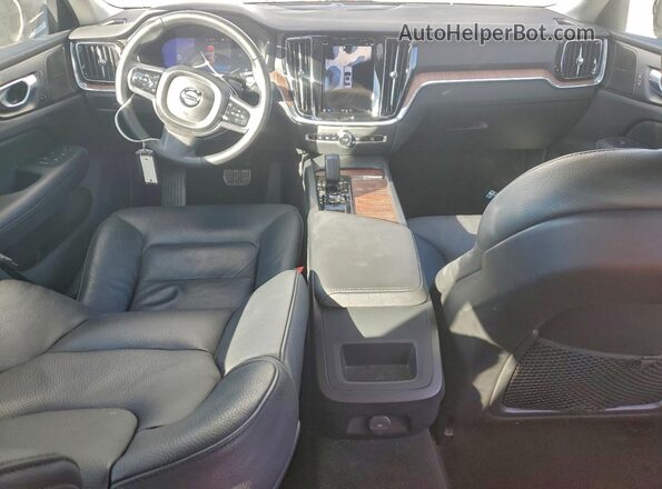 7JRL12FL8RG310457 2024 VOLVO S60 Белый Вид панели приборов