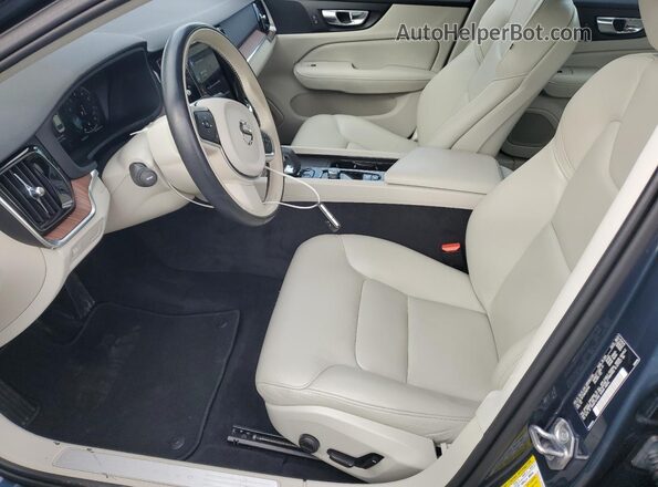 7JRL12FZXNG160706 2022 VOLVO S60 Blue Սալոնի դիմացի տեսք