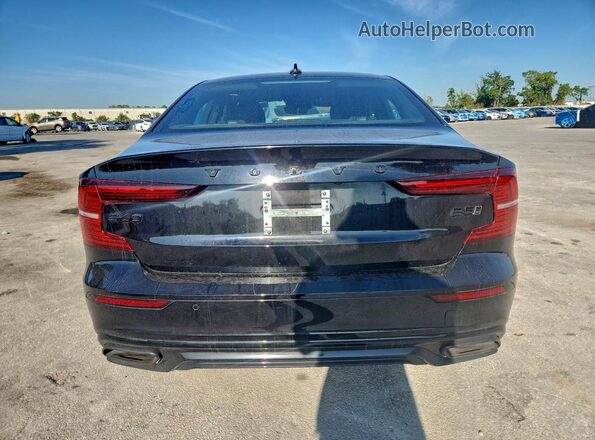 7JRL12TC1NG192797 2022 VOLVO S60 Black 