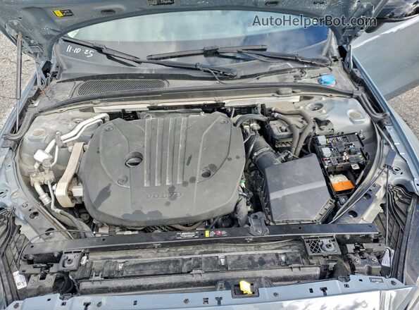 7JRL12TL0NG174680 2022 VOLVO S60 Gray Вид задньої частини салону