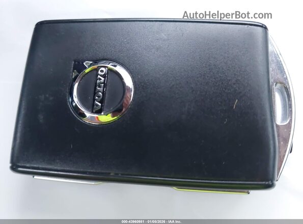 7JRL12TL6RG317749 2024 VOLVO S60 Silver Dashboard view