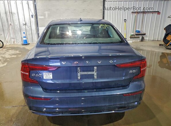 7JRL12TL7RG316545 2024 VOLVO S60 Blue Вид ззаду