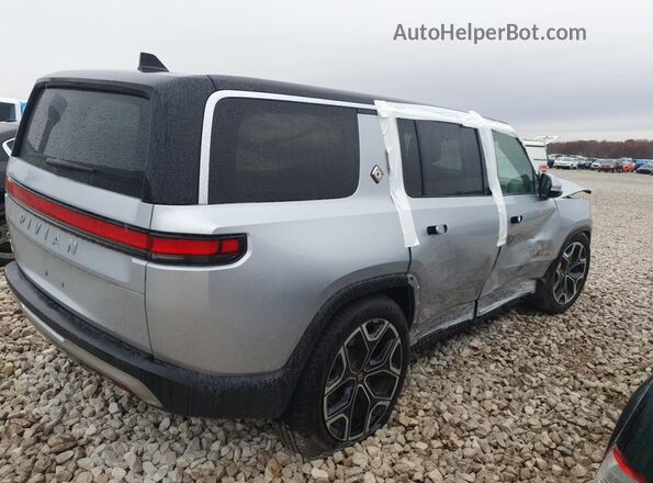 7PDSGABA2PN028226 2023 RIVIAN R1S Серебряный 