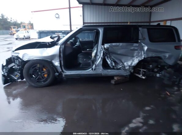 7PDSGABA5PN018239 2023 RIVIAN R1S Gray Front view