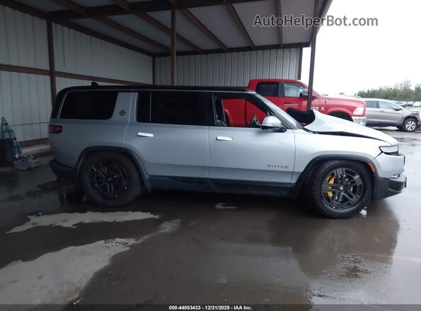 7PDSGABA5PN018239 2023 RIVIAN R1S Gray 360 interior view