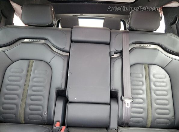 7PDSGABL5PN003676 2023 RIVIAN R1S Blue 