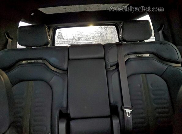 7PDSGABL6RN034809 2024 RIVIAN R1S Green Вид задніх сидінь