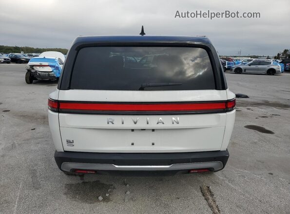 7PDSGBBA0RN040075 2024 RIVIAN R1S White Vista trasera