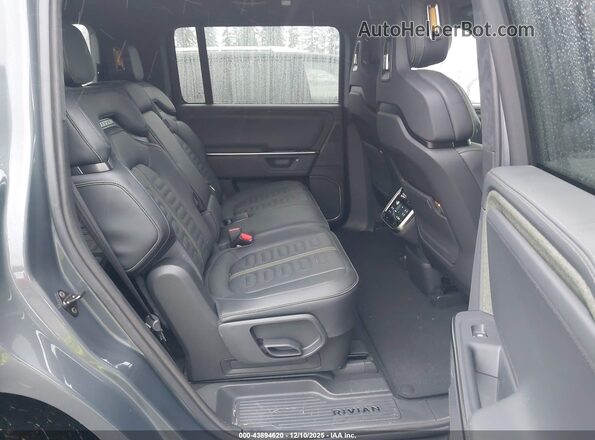 7PDSGBBA5SN048680 2025 RIVIAN R1S Gray VIN კოდის სტიკერის ხედი