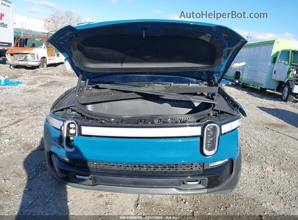7PDSGBBA9RN044335 2024 RIVIAN R1S Light Blue Вид спереди