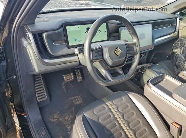 7PDSGCBA4RN032504 2024 RIVIAN R1S Black Առջևի վահանակի տեսք