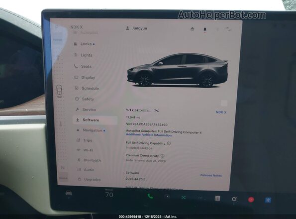 7SAXCAE58RF452490 2024 TESLA MODEL X Silver Вид задніх сидінь