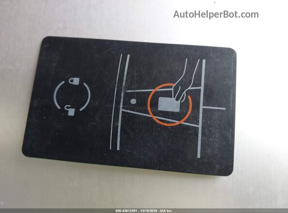 7SAXCBE50NF328651 2022 TESLA MODEL X Черный Вид панели приборов