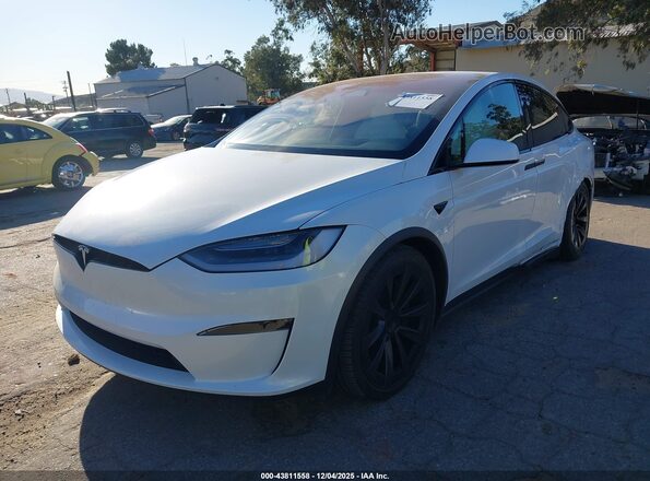 7SAXCBE50PF385113 2023 TESLA MODEL X White Vista tres cuartos delantera izquierda