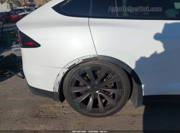 7SAXCBE50PF385113 2023 TESLA MODEL X White 