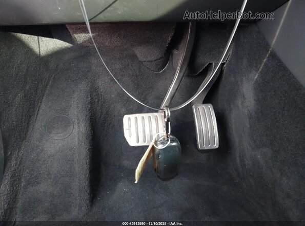 7SAXCBE57RF436576 2024 TESLA MODEL X Black Առջևի վահանակի տեսք