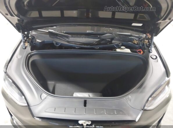 7SAXCBE6XRF460816 2024 TESLA MODEL X Black Հետևի տեսք