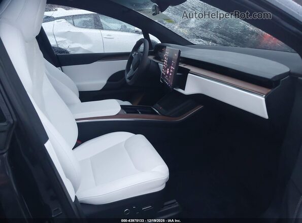 7SAXCDE53SF469804 2025 TESLA MODEL X Black Vista interior delantera