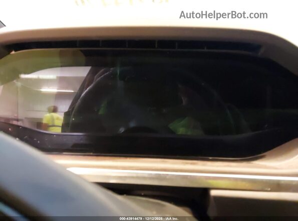 7SAXCDE5XRF444151 2024 TESLA MODEL X Black Հետևի նստատեղերի տեսք