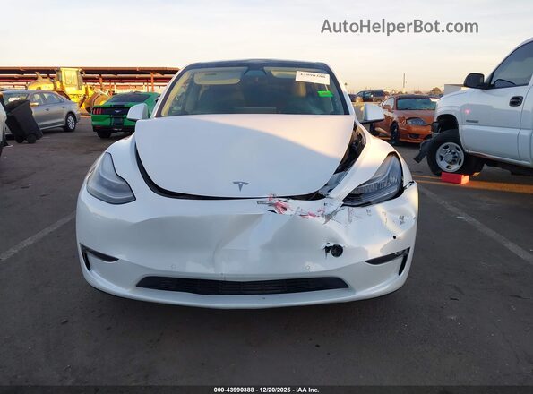 7SAYGAEE4NF490494 2022 TESLA MODEL Y Белый Вид щитка приборов