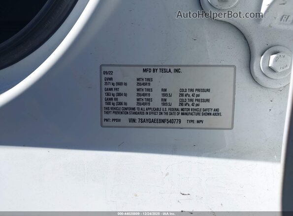 7SAYGAEE8NF540779 2022 TESLA MODEL Y White Вид підкапотного простору