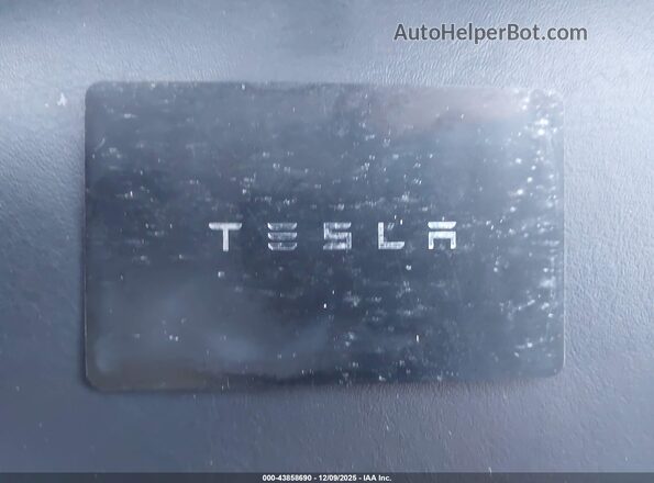 7SAYGDED2RF160531 2024 TESLA MODEL Y White Dashboard view