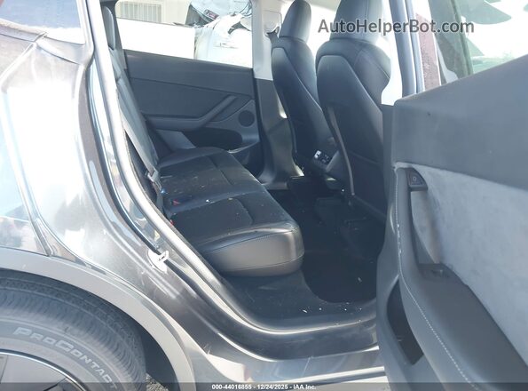 7SAYGDED2SF300017 2025 TESLA MODEL Y Gray 