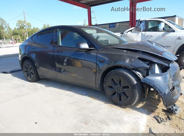 7SAYGDED2SF300017 2025 TESLA MODEL Y Gray 
