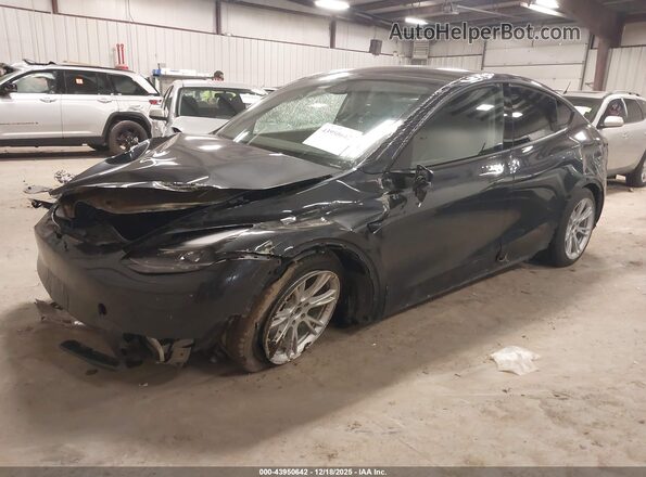 7SAYGDED3RF054296 2024 TESLA MODEL Y Gray Առջևի ձախ երեք քառորդ տեսարան