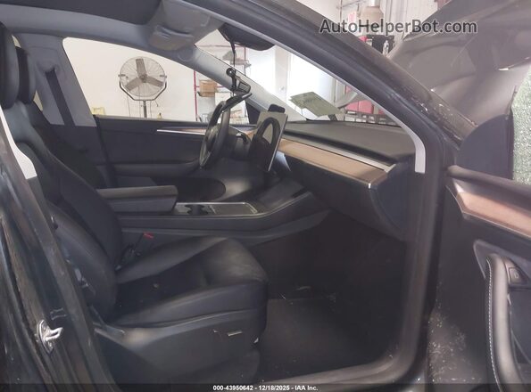 7SAYGDED3RF054296 2024 TESLA MODEL Y Gray Սալոնի դիմացի տեսք