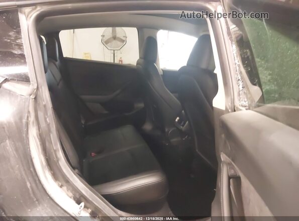 7SAYGDED3RF054296 2024 TESLA MODEL Y Gray VIN կոդի պիտակի տեսք