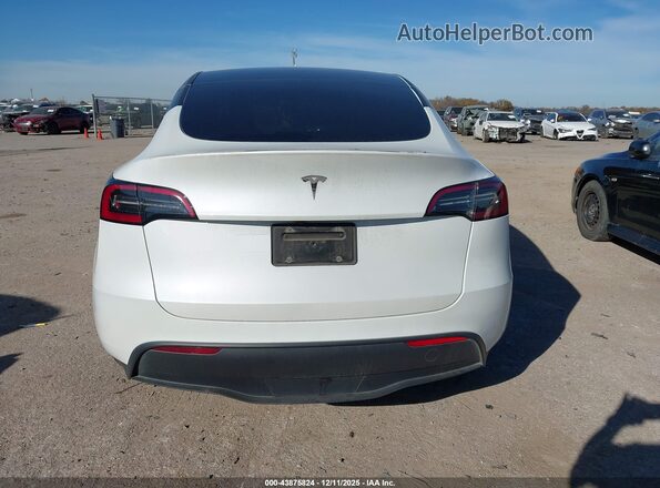 7SAYGDED5RF095433 2024 TESLA MODEL Y White 