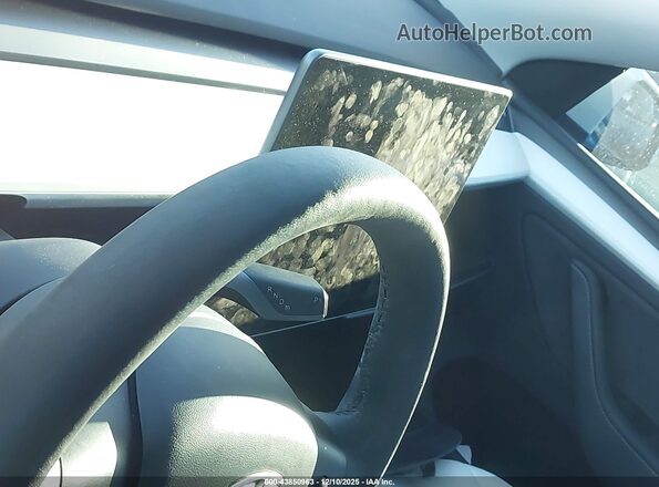 7SAYGDEE0RA252906 2024 TESLA MODEL Y Белый Вид задних сидений