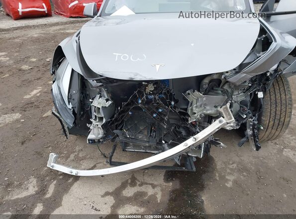 7SAYGDEE0SA338433 2025 TESLA MODEL Y Gray Вид спереду