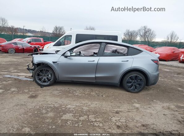 7SAYGDEE0SA338433 2025 TESLA MODEL Y Gray Вид задньої частини салону