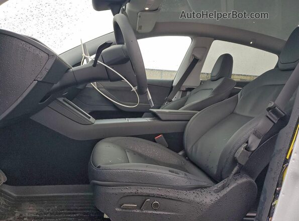 7SAYGDEE0TA492545 2026 TESLA MODEL White Вид салону спереду