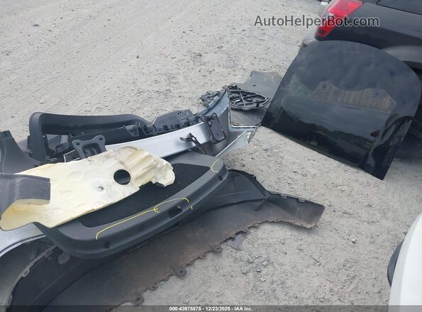 7SAYGDEE1PA117401 2023 TESLA MODEL Y White Widok deski rozdzielczej
