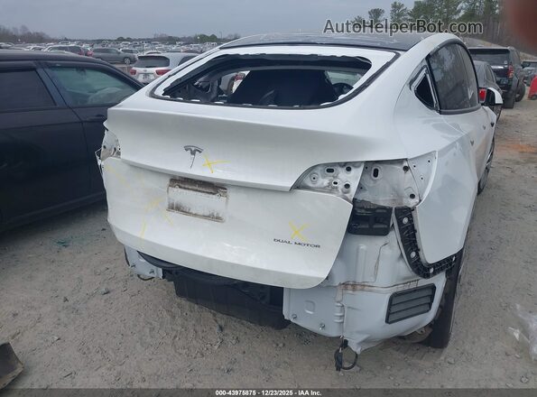 7SAYGDEE1PA117401 2023 TESLA MODEL Y White Widok z przodu
