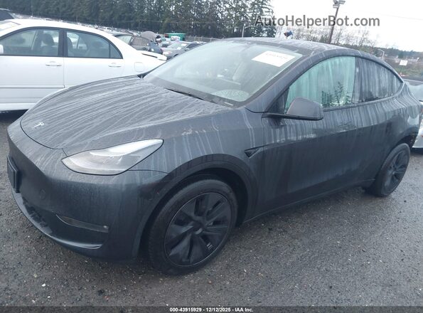 7SAYGDEE1SF256696 2025 TESLA MODEL Y Gray Передня ліва чверть