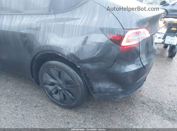 7SAYGDEE1SF256696 2025 TESLA MODEL Y Gray Вид спереду