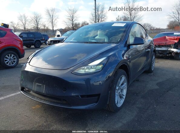 7SAYGDEE2RA233659 2024 TESLA MODEL Y Серый Передняя левая четверть