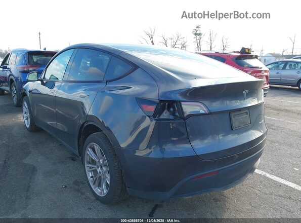7SAYGDEE2RA233659 2024 TESLA MODEL Y Серый 