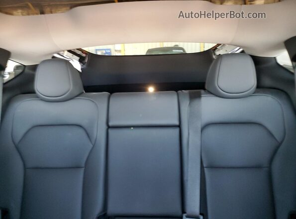 7SAYGDEE2TF321475 2026 TESLA MODEL White Հետևի նստատեղերի տեսք