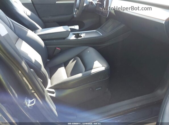 7SAYGDEE3PA086295 2023 TESLA MODEL Y Gray Front interior view